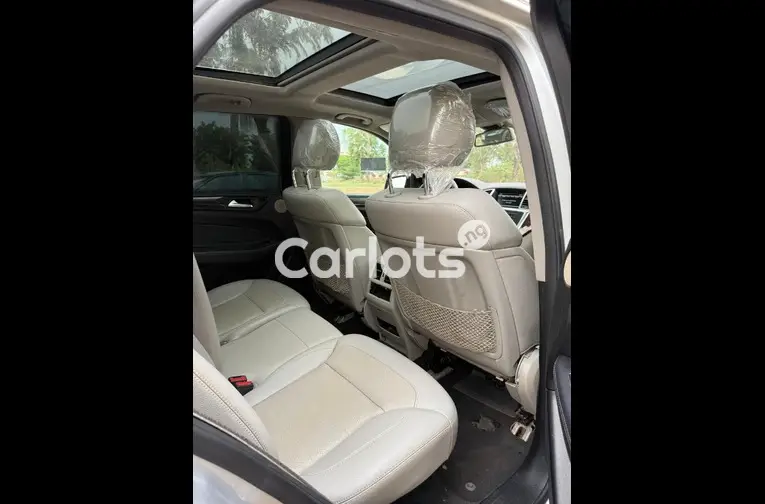 Foreign Used TOKS STANDARD 2013 MERCEDES BENZ ML350 FULL OPTION for sale in Abuja, FCT - thumbnail 3