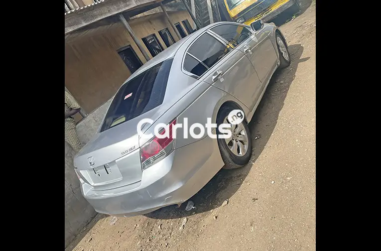 Honda Accord 2009 Silver - 4/5