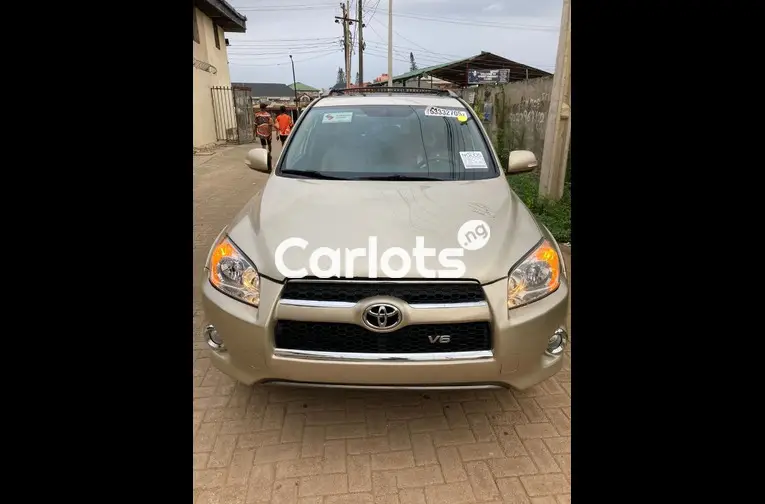 Toyota RAV4 2010