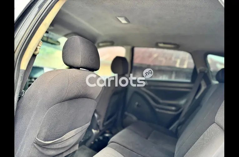 2003 PONTIAC VIBE for sale in Kaduna, Kaduna - thumbnail 3