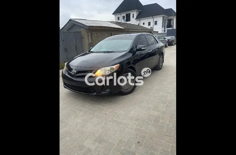 Nigerian Used CLEAN 2010 TOYOTA COROLLA for sale in Amuwo Odofin, Lagos - photo 1 of 5