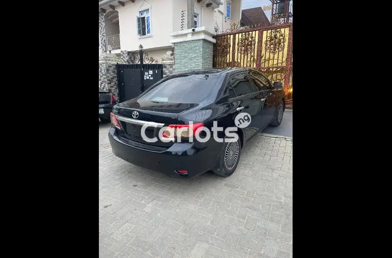 Nigerian Used CLEAN 2010 TOYOTA COROLLA for sale in Amuwo Odofin, Lagos - thumbnail 5