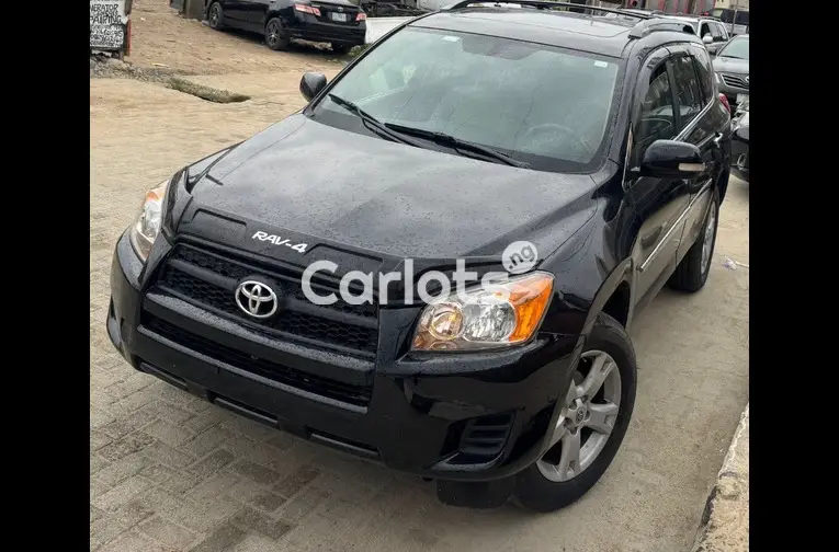 Nigerian Used CLEAN 2012 TOYOTA RAV4 4WD for sale in Amuwo Odofin, Lagos - photo 1 of 5