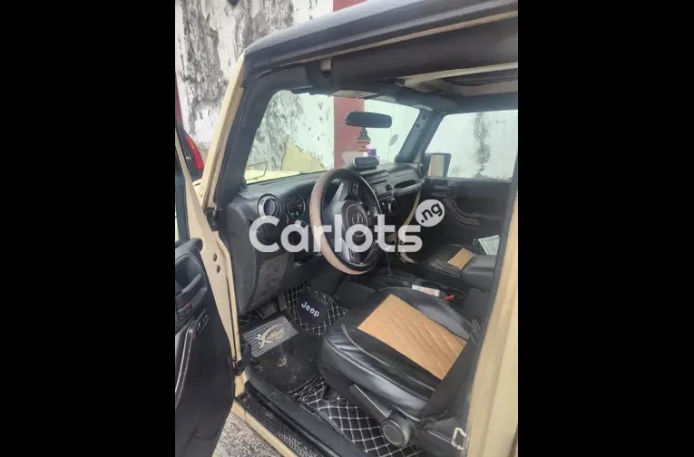 Nigerian Used CLEAN 2013 UPGRADED TO 2020 JEEP WRANGLER for sale in Festac, Lagos - thumbnail 2