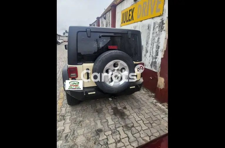 Nigerian Used CLEAN 2013 UPGRADED TO 2020 JEEP WRANGLER for sale in Festac, Lagos - thumbnail 5