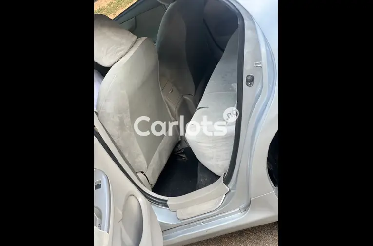 Nigerian Used 2009 TOYOTA COROLLA LE for sale in Kaduna - photo 4 of 5