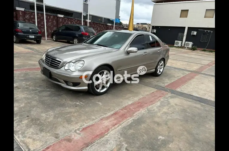 Nigerian Used 2007 MERCEDES BENZ C230 for sale in Kaduna - photo 1 of 5