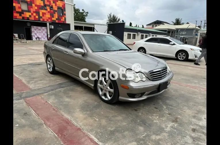 Nigerian Used 2007 MERCEDES BENZ C230 for sale in Kaduna - photo 2 of 5