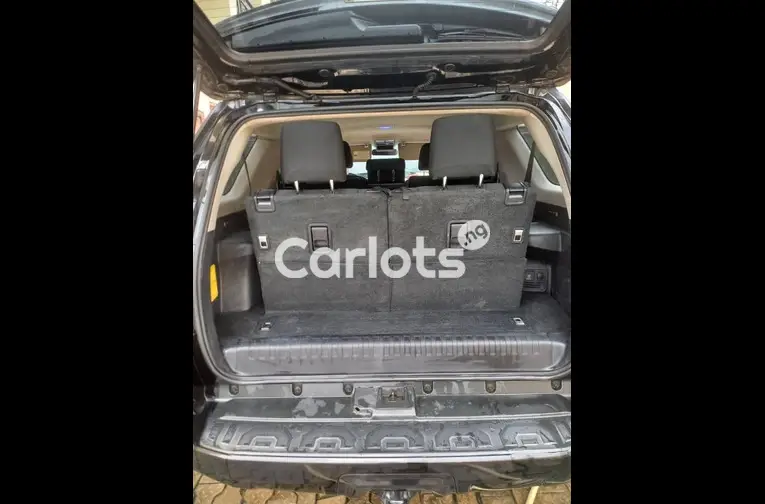 FEW MONTHS USED 2014 TOYOTA 4RUNNER for sale in Lagos - thumbnail 4