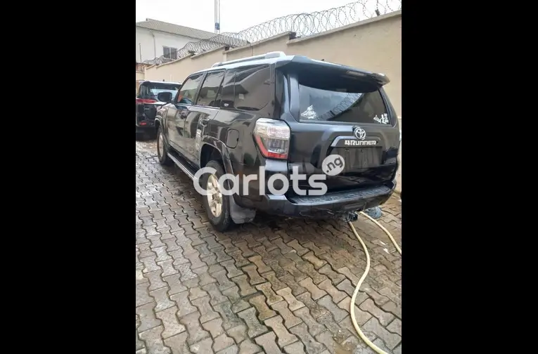 FEW MONTHS USED 2014 TOYOTA 4RUNNER for sale in Lagos - photo 5 of 5