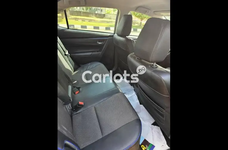 FOREIGN USED 2017 TOYOTA COROLLA SE for sale in Abuja, FCT - photo 3 of 5