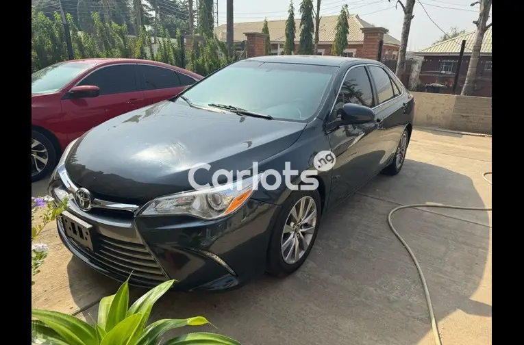 FOREIGN USED 2016 TOYOTA CAMRY XLE
