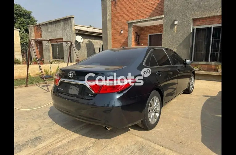 FOREIGN USED 2016 TOYOTA CAMRY XLE for sale in Abuja, FCT - thumbnail 4