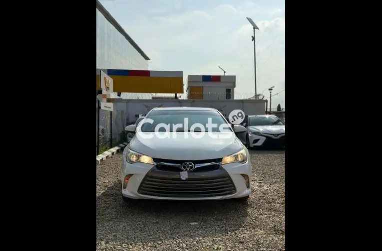 FOREIGN USED 2016 TOYOTA CAMRY XLE for sale in Abuja, FCT - thumbnail 2
