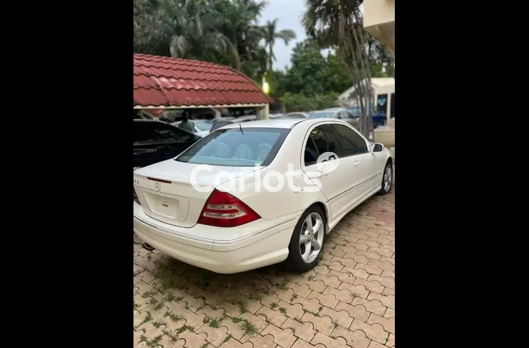 Nigerian Used 2006 MERCEDES BENZ C230 for sale in Kaduna - photo 5 of 5