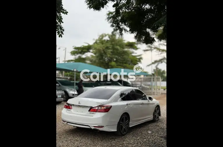 2016 KEYLESS HONDA ACCORD SPORT for sale in Abuja, FCT - thumbnail 5
