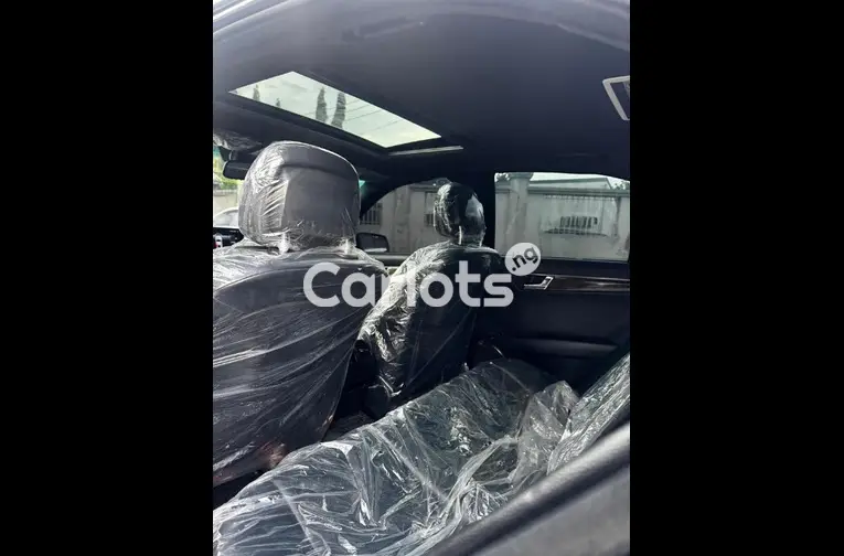 2009 MERCEDES BENZ C350 FOR SALE for sale in Kaduna, Kaduna - photo 4 of 5