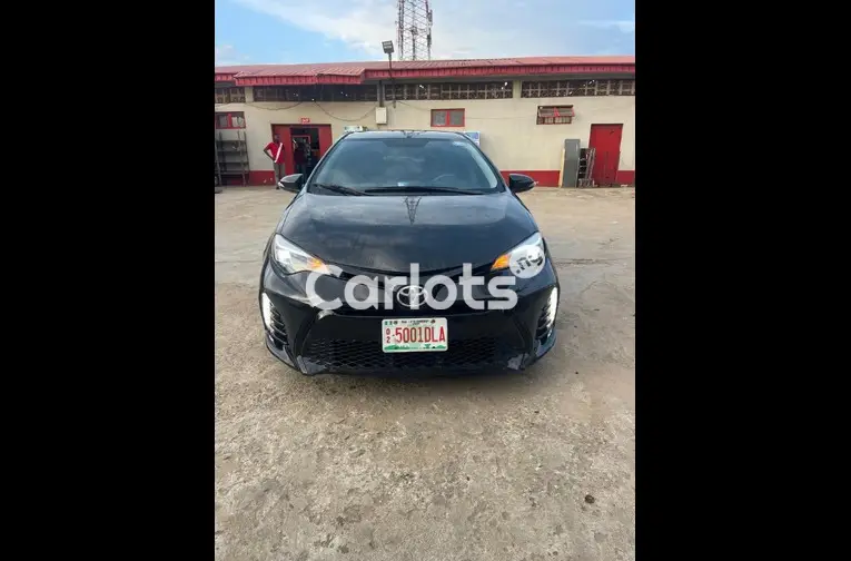 CLEAN 2015 TOYOTA COROLLA