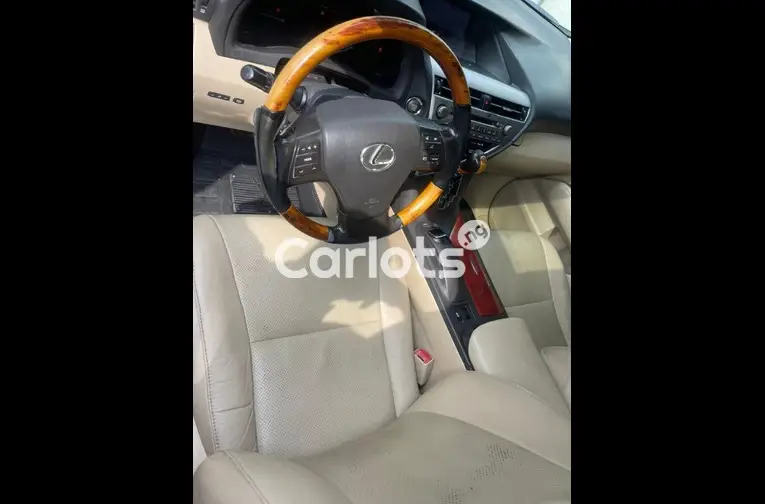 2016 UPGRADED LEXUS RX350 for sale in Lagos, Lagos - thumbnail 3