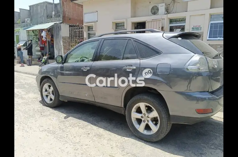 Nigerian Used CLEAN 2007 LEXUS RX350 for sale in Amuwo Odofin, Lagos - thumbnail 4