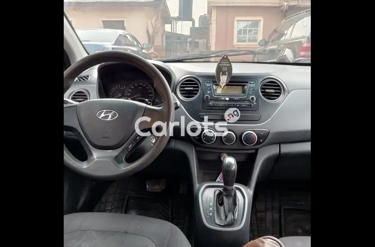 CLEAN 2014 HYUNDAI GRAND I10 for sale in Iyana Ipaja, Lagos - thumbnail 2