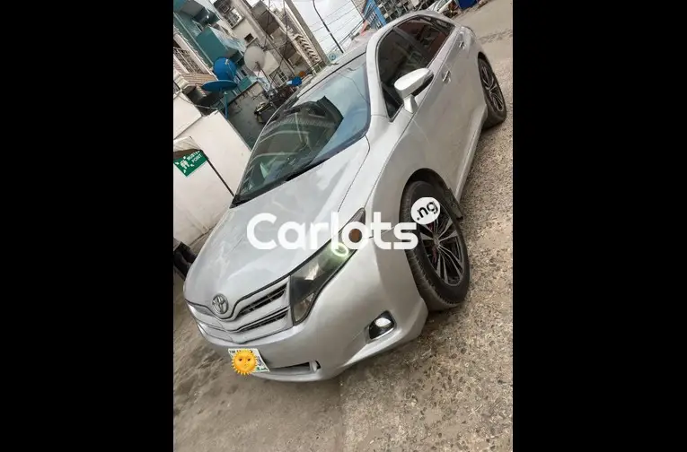 2012 TOYOTA VENZA