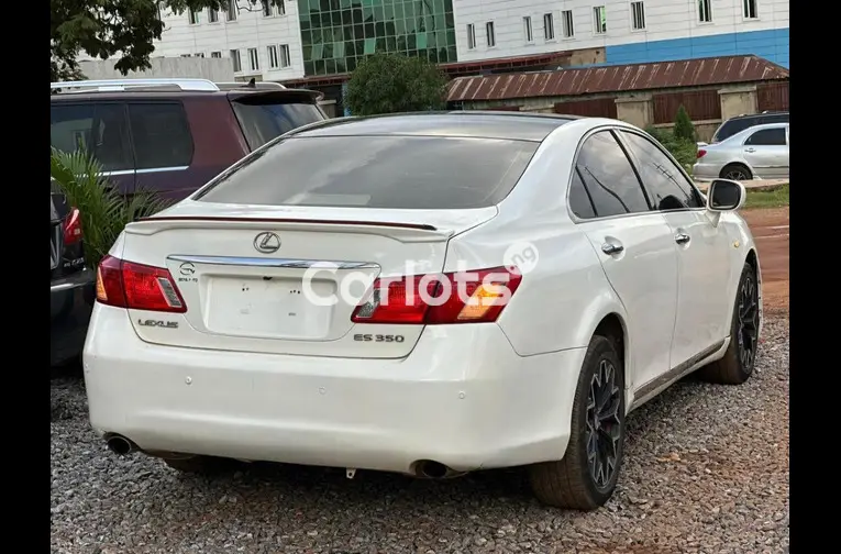 Nigerian Used 2008 LEXUS ES350 for sale in Abuja, FCT - thumbnail 4