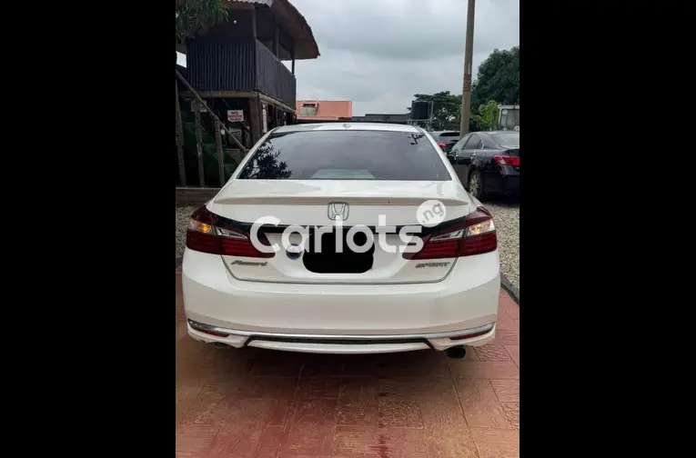 2016 UPGRADED HONDA ACCORD SPORT FULL OPTION for sale in Abuja, FCT - thumbnail 5