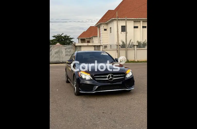 FOREIGN USED 2015 MERCEDES BENZ C300 FULL OPTION for sale in Kaduna
