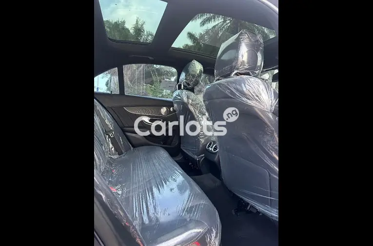 FOREIGN USED 2015 MERCEDES BENZ C300 FULL OPTION for sale in Kaduna, Kaduna - thumbnail 3