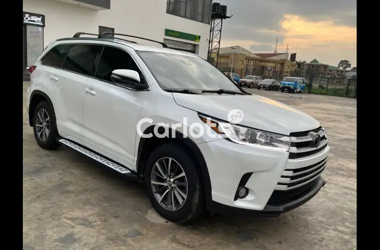 2018 TOYOTA HIGHLANDER XLE - 3/4