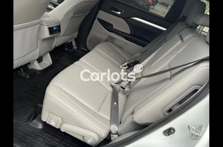 2018 TOYOTA HIGHLANDER XLE - 4/4