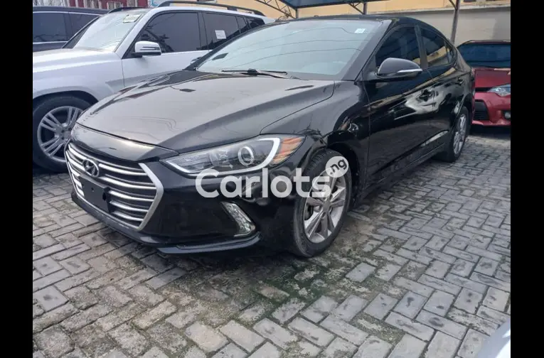 2019 Hyundai Elantra Foreign used - 1/5