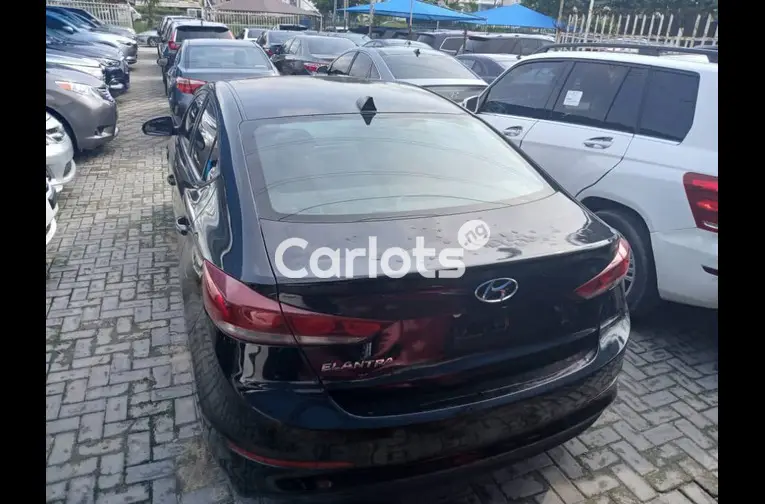 2019 Hyundai Elantra Foreign used - 5/5
