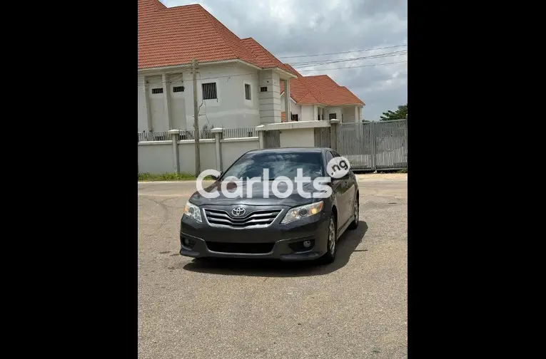 Nigerian Used 2010 TOYOTA CAMRY SE for sale in Kaduna - photo 1 of 5