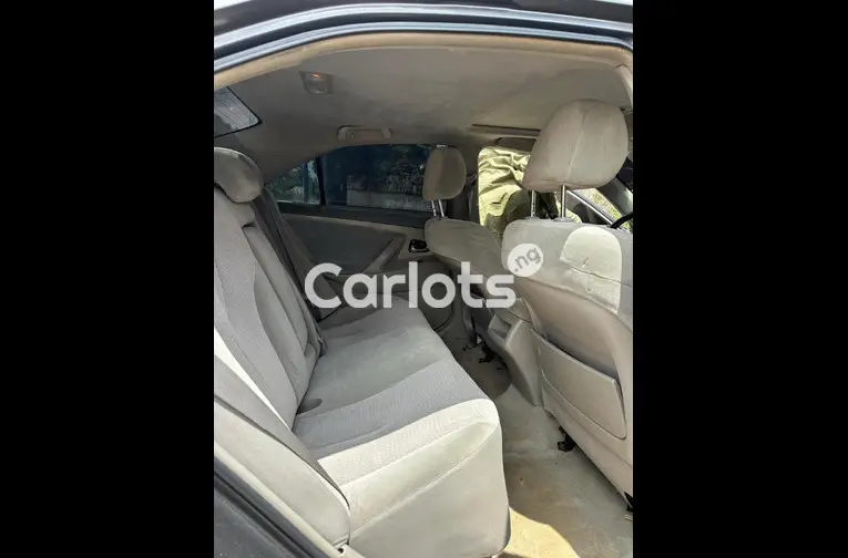 Nigerian Used 2010 TOYOTA CAMRY SE for sale in Kaduna - photo 4 of 5