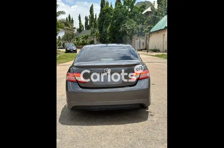 Nigerian Used 2010 TOYOTA CAMRY SE for sale in Kaduna - thumbnail 5