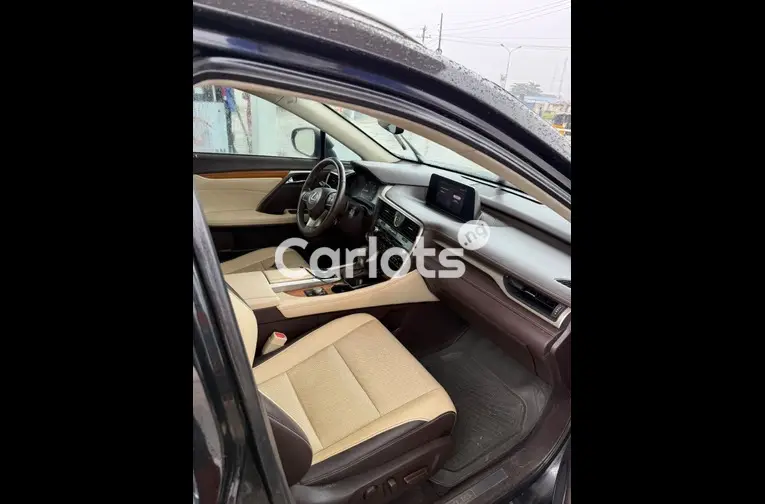 Nigerian Used CLEAN 2016 LEXUS RX350 PREMIUM FULL OPTION for sale in Amuwo Odofin, Lagos - thumbnail 2