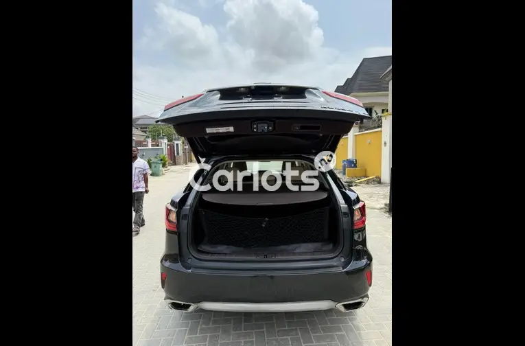 Nigerian Used CLEAN 2016 LEXUS RX350 PREMIUM FULL OPTION for sale in Amuwo Odofin, Lagos - photo 4 of 5
