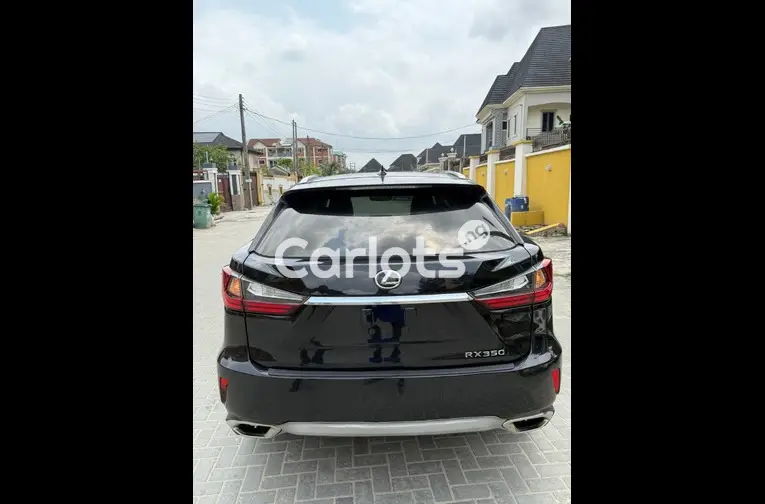 Nigerian Used CLEAN 2016 LEXUS RX350 PREMIUM FULL OPTION for sale in Amuwo Odofin, Lagos - thumbnail 5