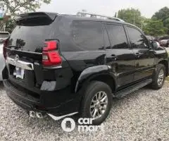 Super clean 2021 Toyota Land Cruiser Prado - 5