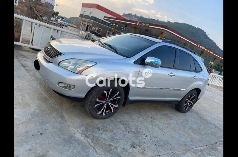 2005 LEXUS RX330 - 2/5