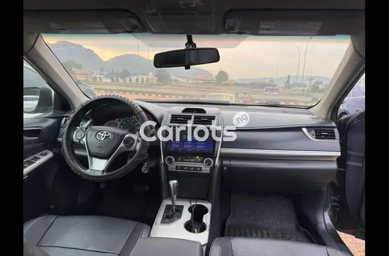 Nigerian Used 2013 TOYOTA CAMRY SE for sale in Abuja, FCT - thumbnail 3
