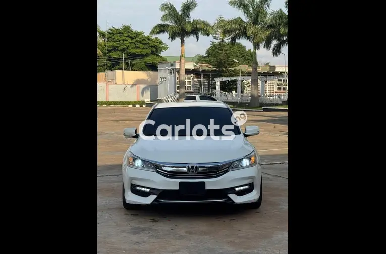 DISTRESS SALE 2016 UPGRADED HONDA ACCORD SPORT for sale in Kaduna