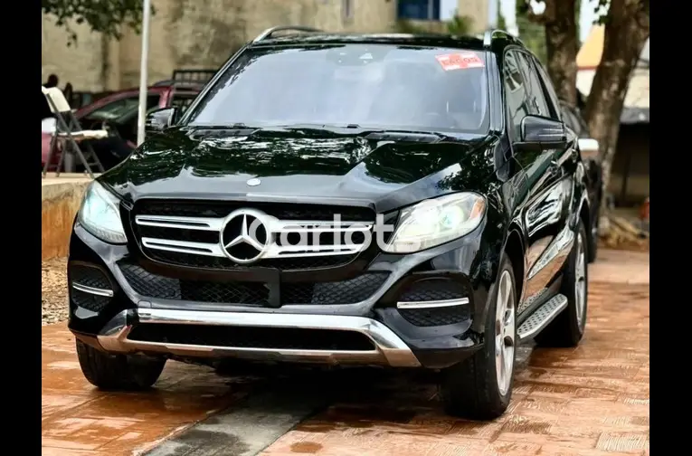 Nigerian Used 2017 UNREGISTERED MERCEDES BENZ GLE350 4MATIC for sale in Abuja, FCT - photo 1 of 5