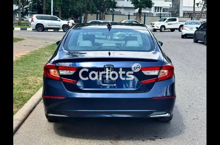 Foreign Used 2019 HONDA ACCORD for sale in Abuja, FCT - thumbnail 5