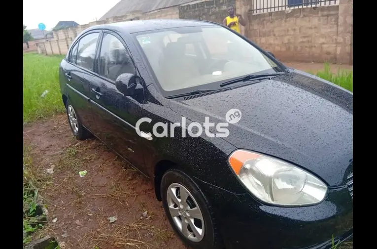 Nigerian Used 2009 HYUNDAI ACCENT MANUAL for sale in Iyana Ipaja, Lagos - photo 4 of 5