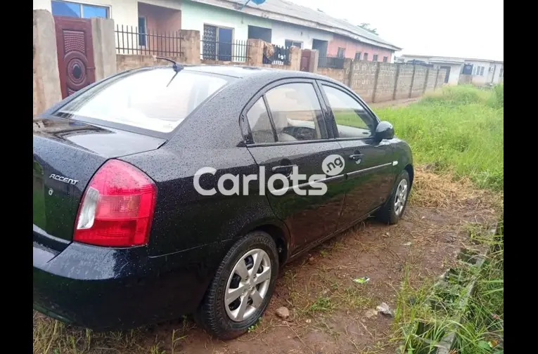 Nigerian Used 2009 HYUNDAI ACCENT MANUAL for sale in Iyana Ipaja, Lagos - photo 5 of 5