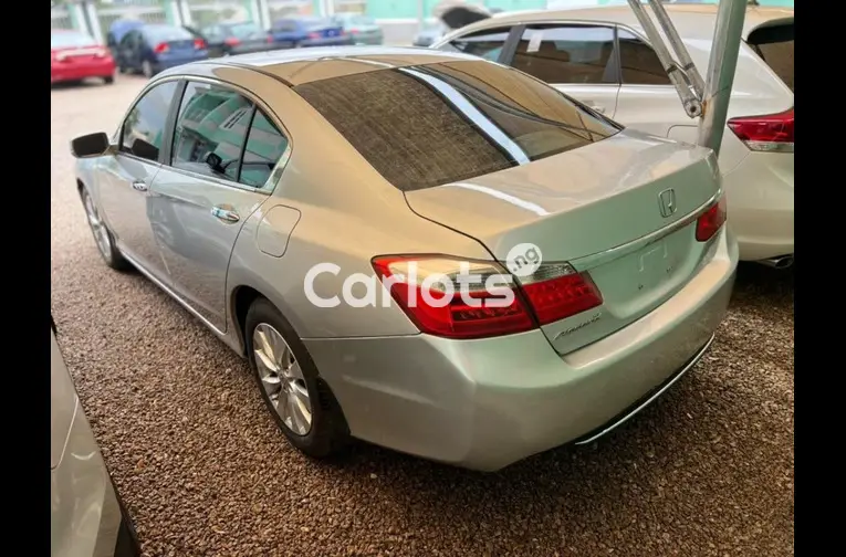 TOKS STANDARD 2013 KEYLESS HONDA ACCORD for sale in Kaduna, Kaduna - thumbnail 5