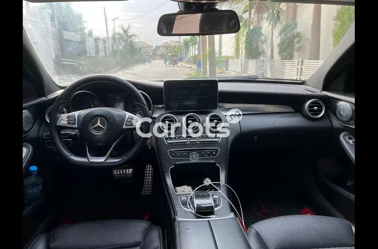 Nigerian Used 2016 MERCEDES BENZ C300 for sale in Kaduna - thumbnail 3